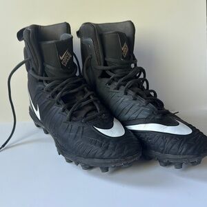 Mens High Top Cleats Football for Sale up to 90% Off: Poshmark display picture 3